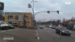 Erst HALTEN, dann SCHALTEN! Dieser Fahrlehrer nimmt's mit Humor! | Achtung Kontrolle