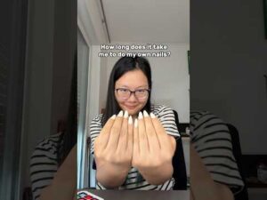 Uyen Ninh – Doing my own nails