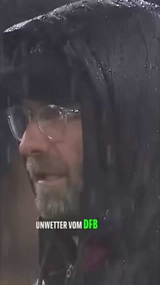Geblitzdingst beim Fußball!