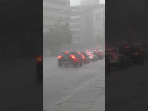 Am Freitag drohen schwere Unwetter #sturm #gewitter #unwetter #unwetteralarm #regen #hagel #wetter